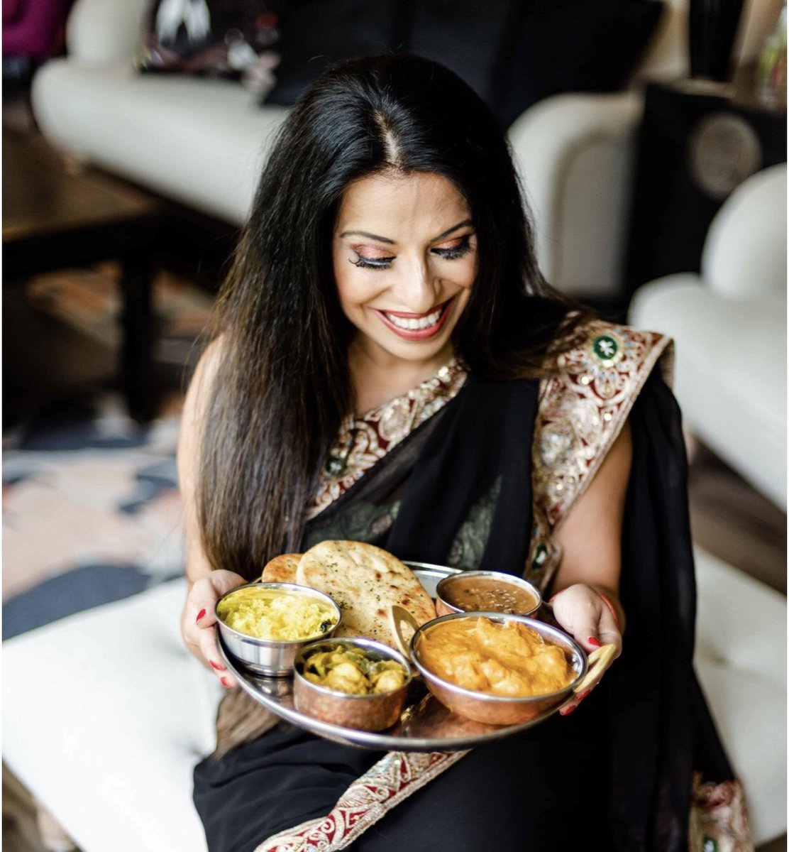 Just received my absolutely stunning photos from the Personal Branding Shoot done by <a href="/PhotosMichelle/">Michelle Morris Photography</a> and here is a glimpse. 

Michelle you make me feel confident and beautiful! Can’t wait to share them on my social and website! 
#WorcestershireHour