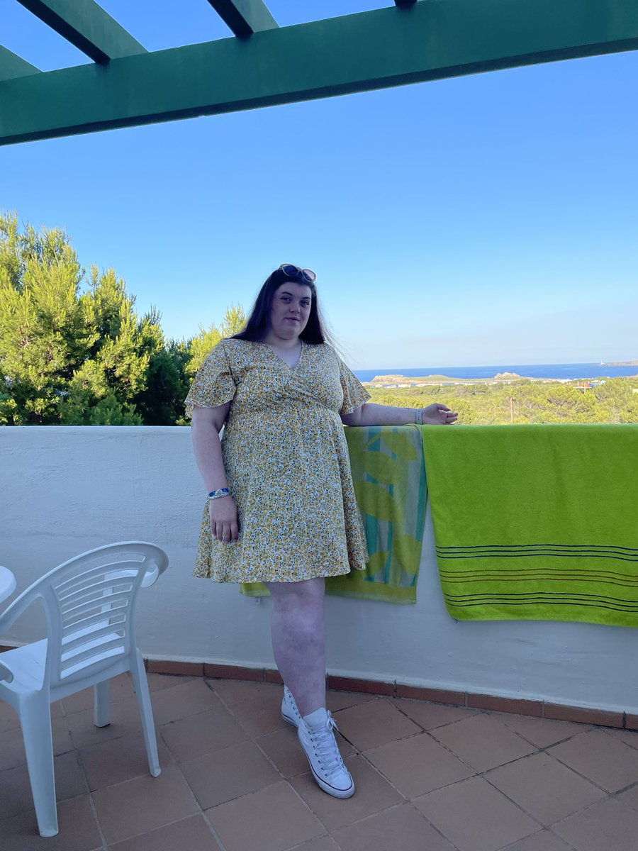 A bit of Mallorca Sun paired with some R+R after finishing Uni last week is all I needed before starting preparations for my ECT year in Year 5 starting September! Any tips/tricks for this year group? 👇🏼👇🏼