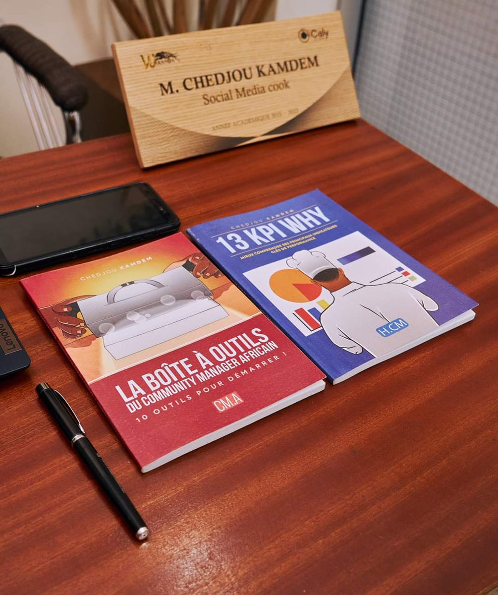 comdafrikmag's tweet photo. A LIRE les nouveaux ouvrages du talentueux @chedjoukm au plaisir des #CM et des #communicants. 
#lacomestunmetier https://t.co/leGPQPWSPQ