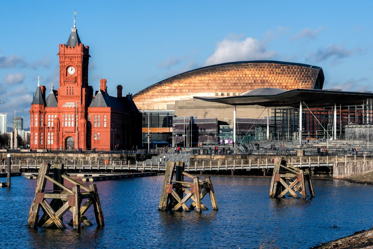 Siambr y Senedd tweet media