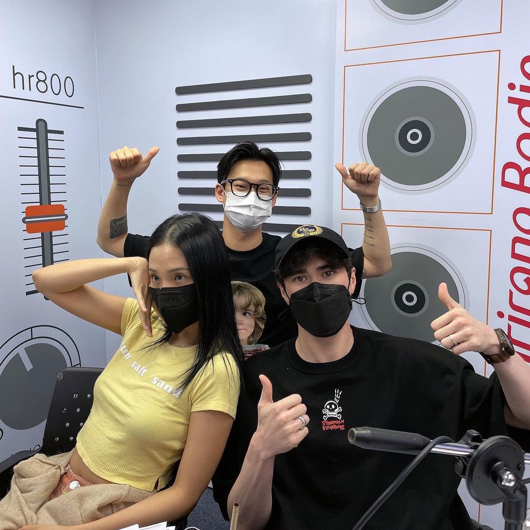 220603 Arirang Radio ‘Super K-Pop’ Instagram update with BÉBE YANA!

#BÉBEYANA #베이비야나 <a href="/iambebeyana/">BÉBE YANA</a>