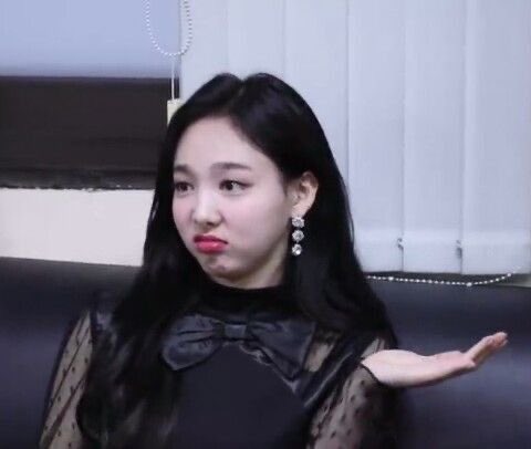 hi, this is starting to get repetitive but this is an acc where i will post funny pics/memes of nayeon and momo! u know what to do, rt and like this to spread pls 🥺❤️❤️