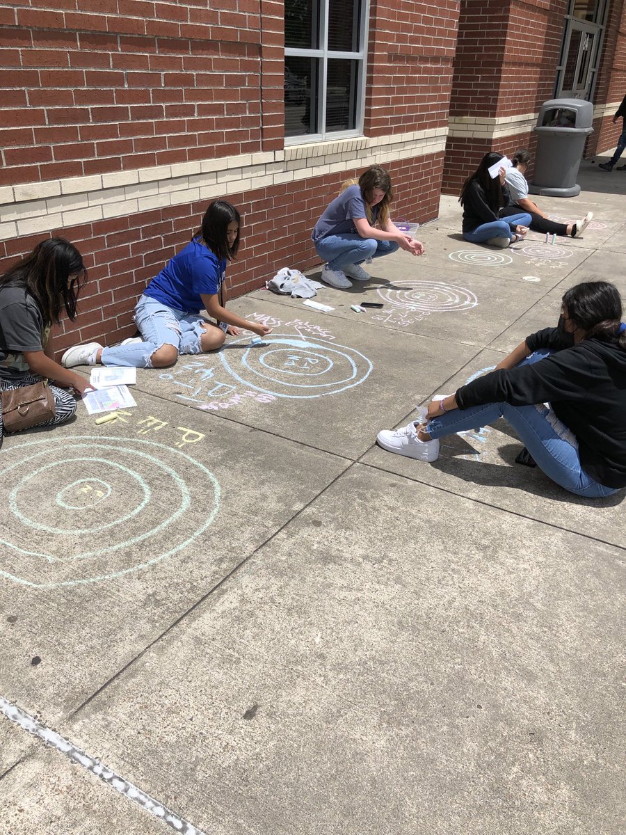 mcgcrowell's tweet photo. #Crowellsclass
#summerschoolversion
#Bohrmodelsandatoms
⁦@LJIPanthers⁩ https://t.co/Emfc1ahRyq