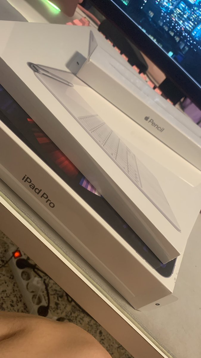 I can finally work again im legit crying, I’m so sorry for disappearing for so long really 😭 but I was working to get this since my old iPad stopped working.