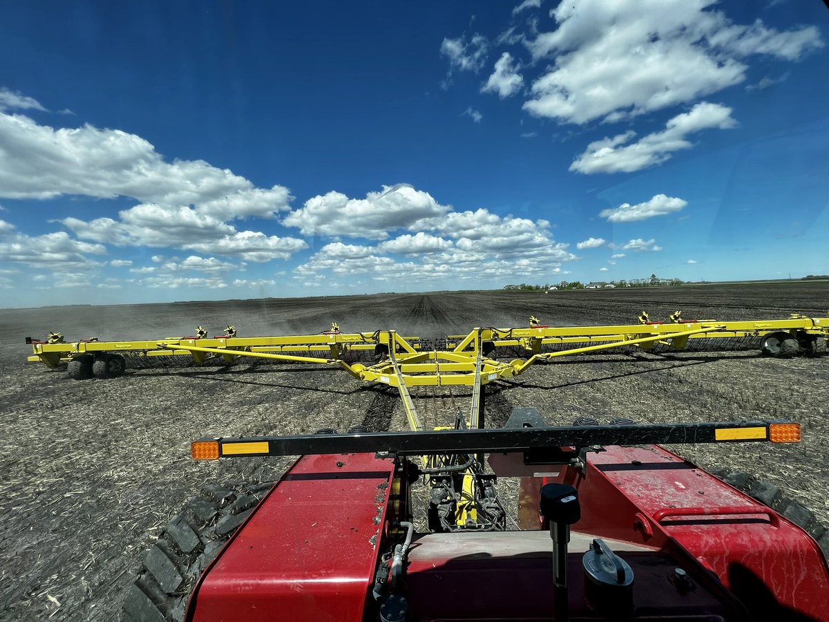 lmasse729's tweet photo. Light scratching on a 120’ is bringing this CVX500 RowTrac to its knees #crustbuster https://t.co/ETdV54a2kM