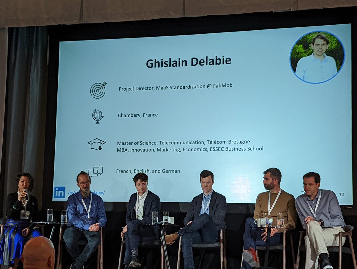 fab_mob's tweet photo. Première session du #2022MobilityDataSummit "Standards do not break back : building interoperability for you" avec @enRoute_mobi, @Data4PT @fab_mob @OpenMobilityFnd #TompAPI @MobilityDataIO 👏 https://t.co/kwg3SoGprX