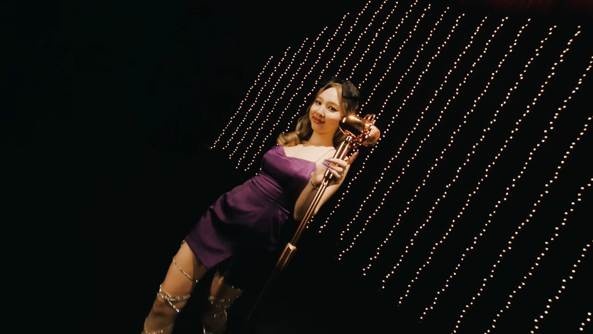 godmitzu's tweet photo. IT GIRL #IM_NAYEON https://t.co/CSHi8bBzmi