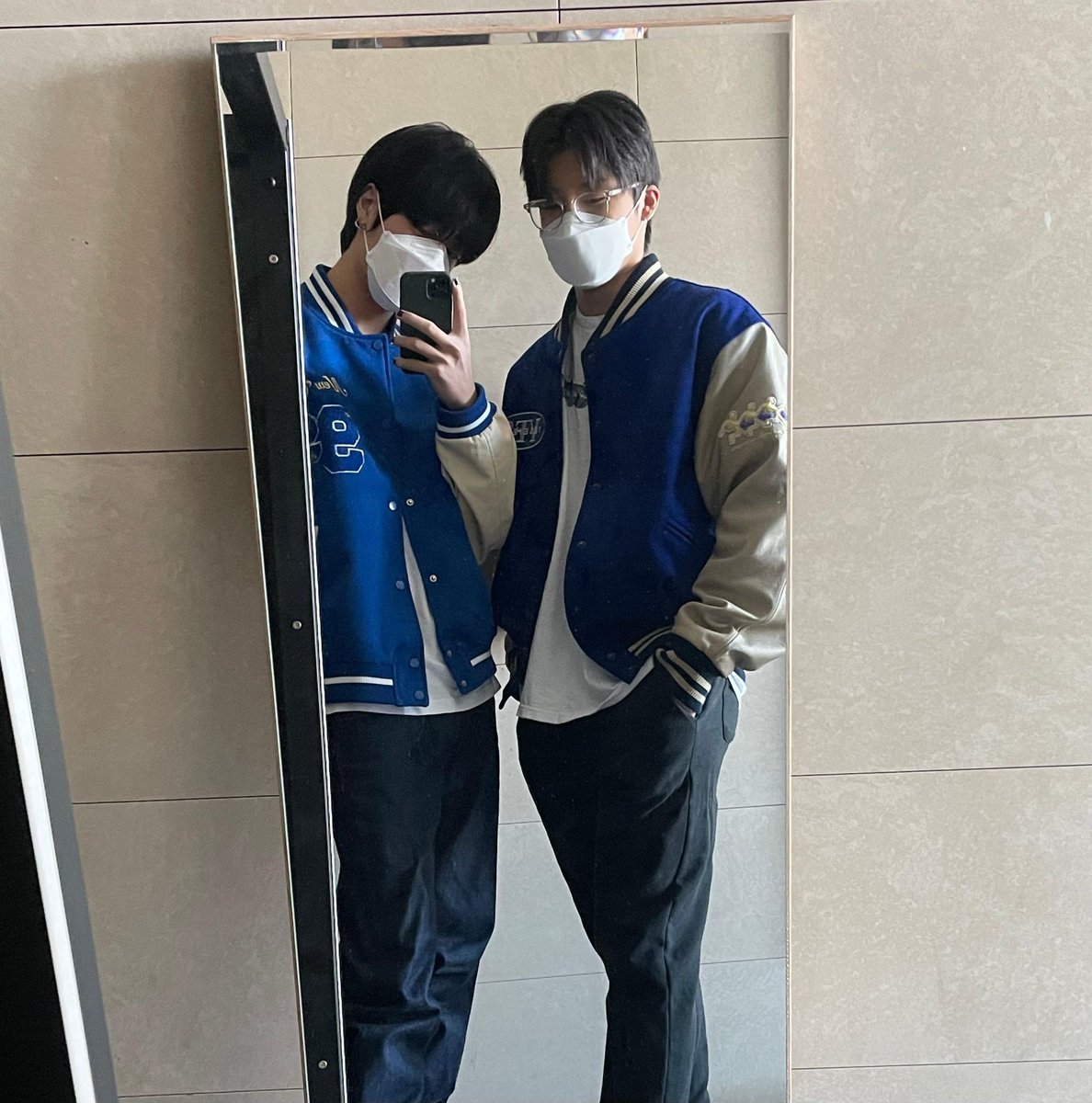 gyuusshi's tweet photo. selca na medjo blurry @YleByd 
#TMSD #Hajeongwoo https://t.co/v59zDycYnB
