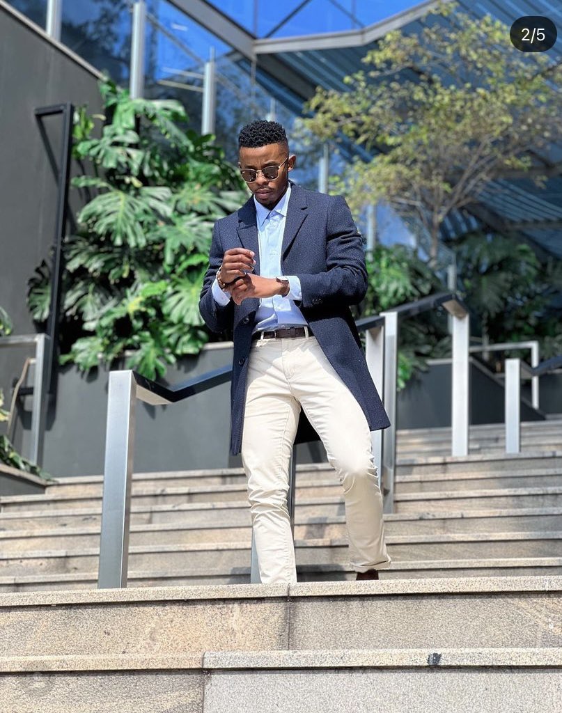 amas3rwah's tweet photo. @CalvinKlein I present to you @_libonjomba a model, a fitness enthusiast and an entrepreneur from South Africa #LiboMonth #BBMzansi https://t.co/M7uY98r8iq