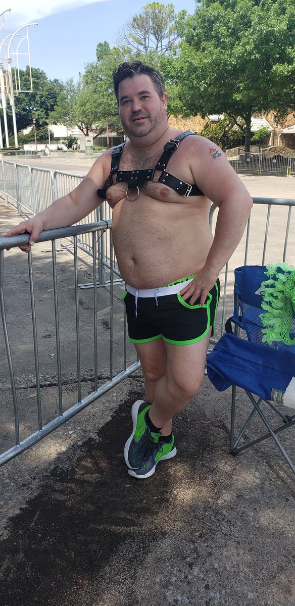 Savguy2's tweet photo. Good morning!! Made it through Pride in Dallas! #gay #dallasbears #gaycub https://t.co/g1995fhNtk