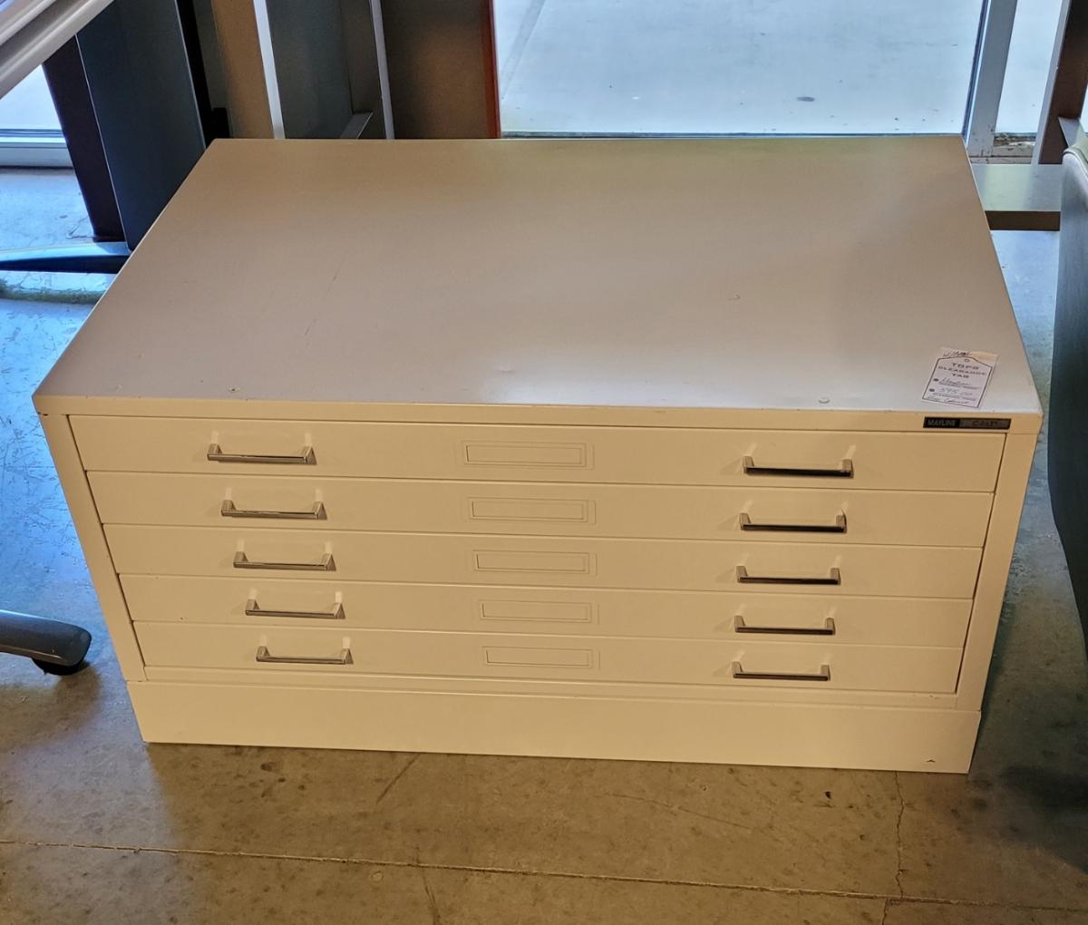 TOPSTEXAS's tweet image. They come and go so quickly at TOPS! Save those large flat posters, plans, drawings, files, collages, photos, or get creative and discover a new intended use for this excellent 5-drawer flat file with base. First come first served, this item won't last. 🤩