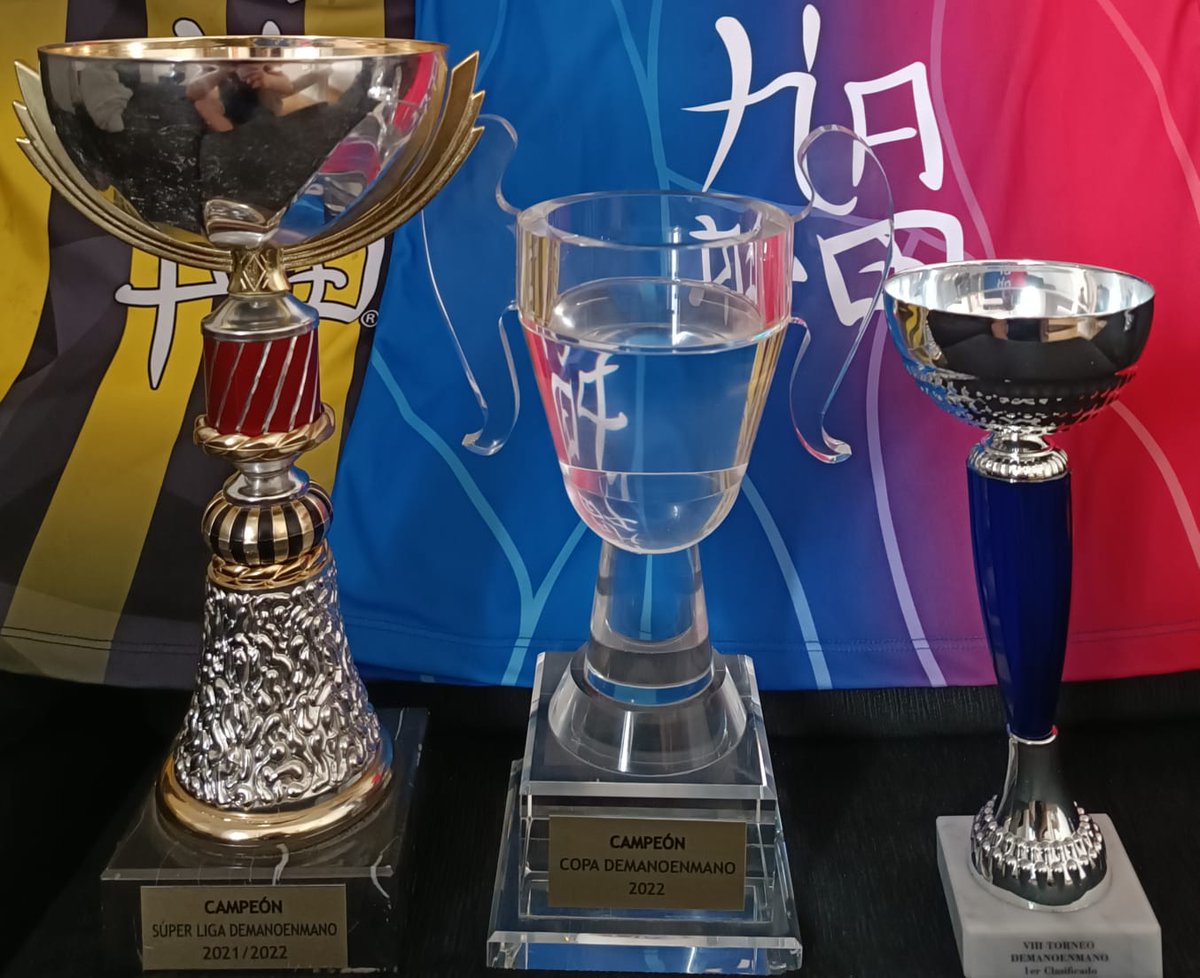 cjhmataro's tweet photo. 🔝 El Hapo Fem Adaptat campió de la 🏆 en un partit extremadament disputat, amb molts nervis, però que en la majoria de moments es va saber dominar. 
🎉Tercer títol de la temporada i acaba l'any amb un ple d'èxits, tant esportius com personals. Felicitats cracks🥳🤾🏻‍♀️🤾‍♂️💛🖤🐝 https://t.co/mfyUzev5SC