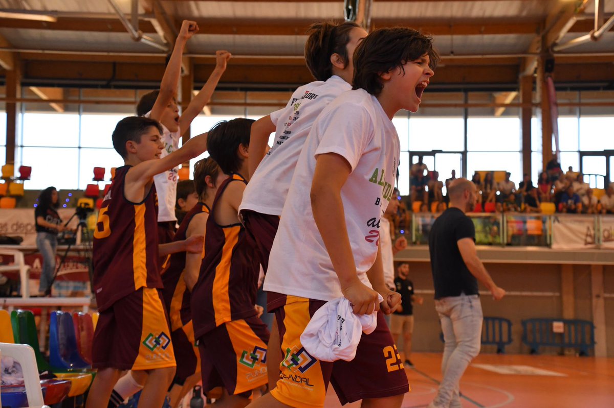 cbalcobendas's tweet photo. #DiaDelMini 

El Dia del Mini 2022 llegaba a su fin después de dos intensos días en los que se han vivido mil emociones.

🥇 #Benj2012Masc
🥈 #Alev2011Masc
🥈 #Alev2010Masc
🥉 #Alev2011Fem

 ¡Enhorabuena a tod@s! 

#SienteElGranate https://t.co/lp2iBh5plv