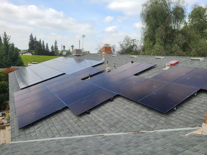 Solar_Quote's tweet photo. Customers that are buying batteries now to fight the rising cost of electricity often end up installing additional solar panels to boost their production.. 
#cleanenergy #solarpower #solarpowered #environment #cleanenvironment #sustainableenergy #solarpv #solarproject https://t.co/xkRanNuqod