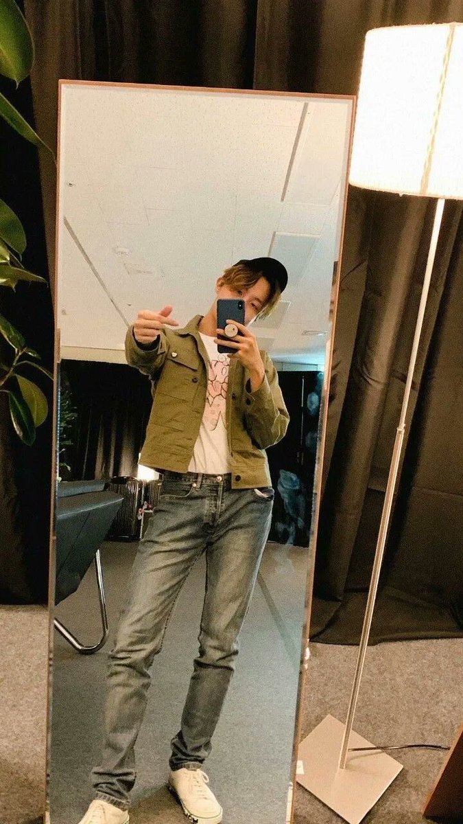 Takeandgivee's tweet photo. #ARMYSelcaDay #ARSD 
🧷 https://t.co/gPDycdxb8e