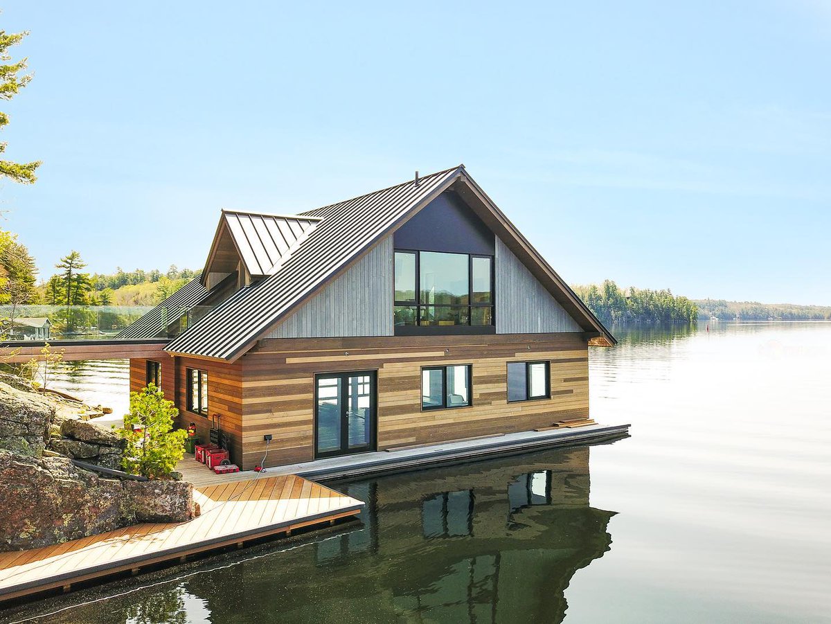 SapphireRoofing's tweet photo. Breathtaking Cottage with new Standing Seam Roofing and black ACM detailing 🔥

Ready to elevate your home or cottage with a Standing Seam roof or ACM Panels?

Book a free estimate now!
https://t.co/KZK8Bijv4o

#acm #black #standingseam #metalroofing #roofing #Barrie #Muskoka https://t.co/l5JUrNfoOI