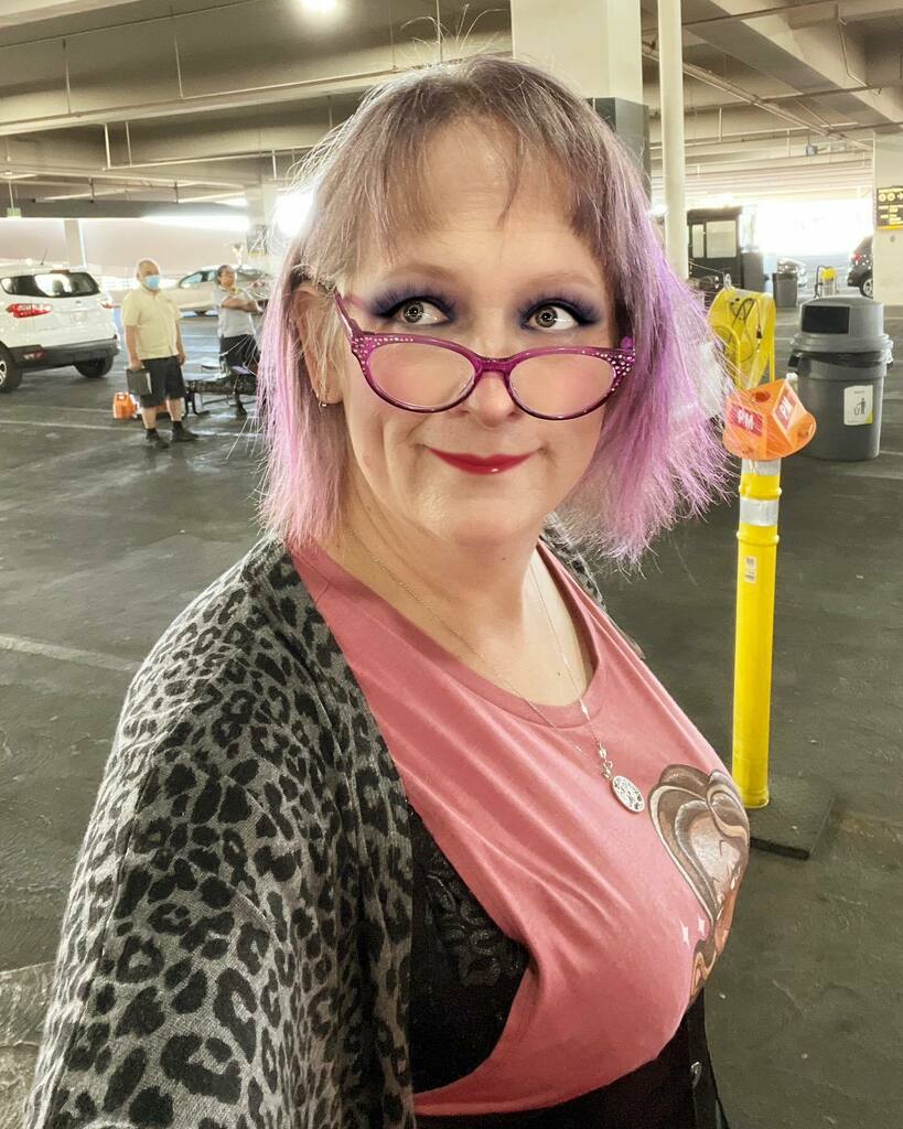 VioletDeVille's tweet photo. What a great #BHOF2022! I got to see so many of my sparkle family!! Inspiration hit and a plan has been formed. Whether or not the plan is a good idea or not, I’ll let #GoodBrain and #AssholeBrain duke it out. Spoiler alert: I’ll be doing it any way even… https://t.co/4kXCU8owTb https://t.co/YOe0gBbC3t