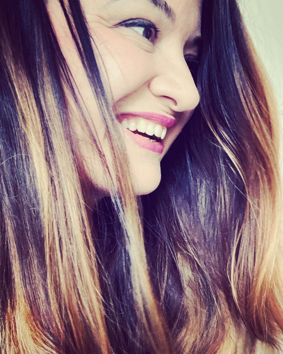 BeauTeaFul76's tweet image. The rare time that I smile a toothy gap one… #toothgap #smile #lifesdepressingenough #feelingcute 

Now that’s enough…back to moody madam as it saves the need for wrinkle cream. 👍🏼