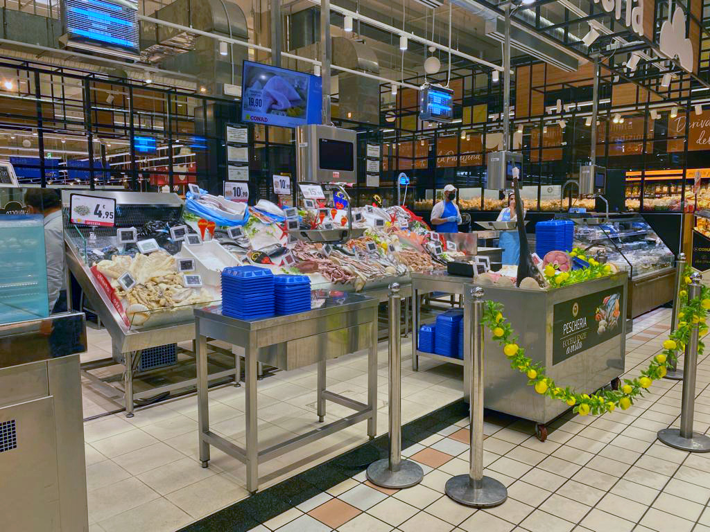 BlueRedGroup tweet media