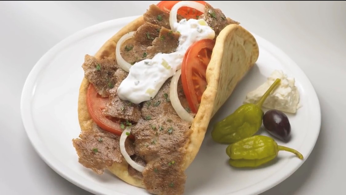 AnfGyros's tweet photo. It's not an accident you stumbled across this post, our gyro is calling your name😎
.
🚗Delivery Available #DoorDash #GrubHub #UberEats
.    
.
#AnfGyros #Gyro #FLEats #ANF #FloridaEats #FloridaFoodie #OcalaFlorida #Ocala #OrlandoFoodie https://t.co/iTSyPdivCI