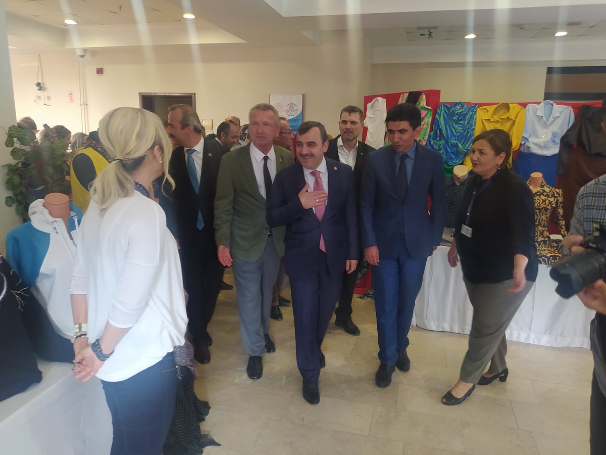 CaycumaHEM's tweet photo. Hayat Boyu Öğrenme Haftası Final Sergimizi değerli misafirlerimizin yoğun katılımıyla gerçekleştirdik.
@tcmeb @yilmaznazif @ahmetcolakoglu0 @sdulger43 @mebhbogm @hayatboyuailesi @zuleyhaaldogan @ismailbas67 @GokhanIncirciog https://t.co/2N7M9t8nhv