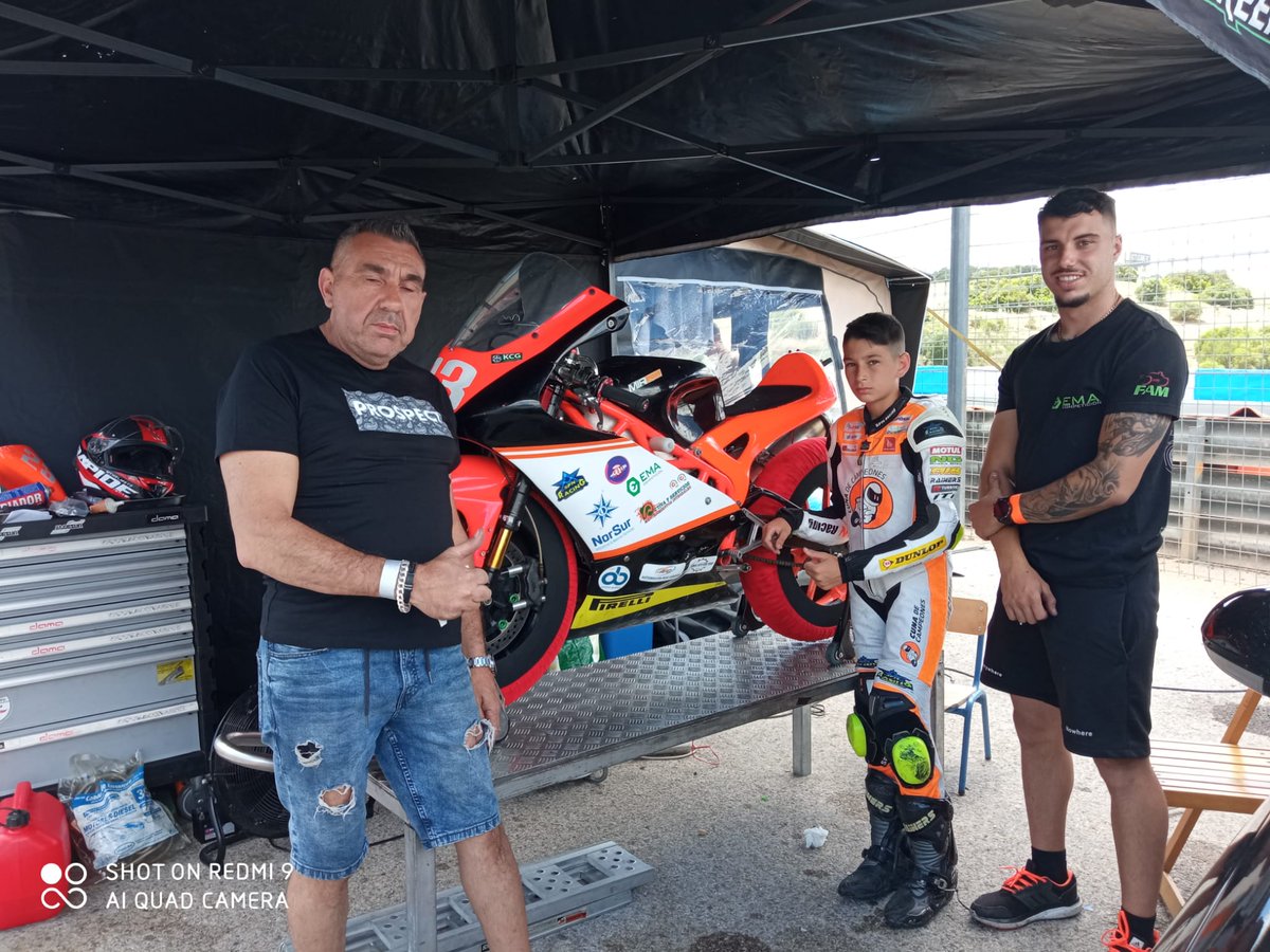 YONI23OFFICIAL's tweet photo. Buscamos empresas patrocinadores ha hecho el CIV en el Circuito de Jerez en el que no nos ha ido muy bien solo puedes pudiendo quedar en sexta posición por los fallos de la moto por la falta de presupuesto intentamos continuar pero nos es imposible https://t.co/4n5Fyoe115