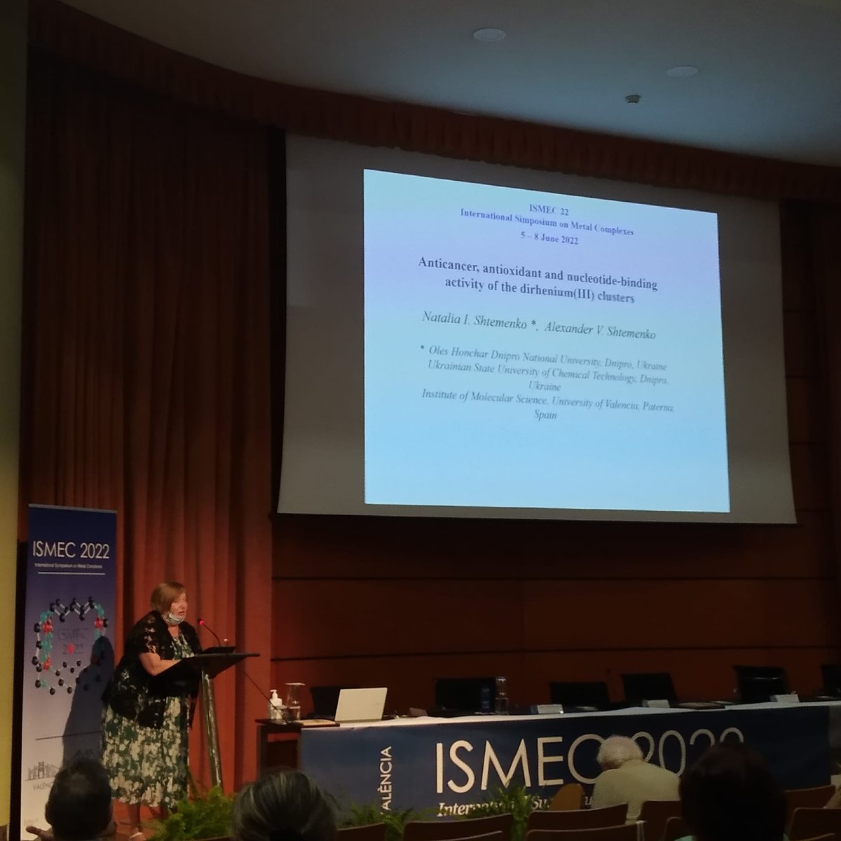 ISMEC 2022 (@ismec2022) on Twitter photo Next talk given by Nataliia Shtemenko, our colleague from <a href="/Supramol_UV/">Supramolecular Group</a>. Learning about diRe(III) clusters Next talk given by Nataliia Shtemenko, our colleague from <a href="/Supramol_UV/">Supramolecular Group</a>. Learning about diRe(III) clusters
