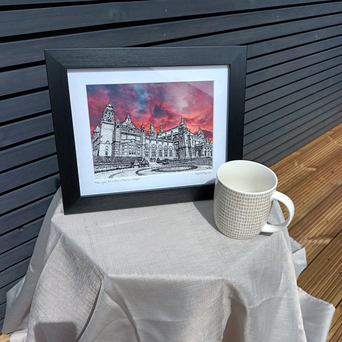 JacktonArt's tweet photo. NEW Product just in time for Fathers day 😀
Our "framed with stand" product has been our most popular at markets and is now available to buy at https://t.co/sl0qwAN5s4
All artworks are available in this 30cm x 25cm frame, priced at £35 including postage and packaging https://t.co/RNAoffaKWU