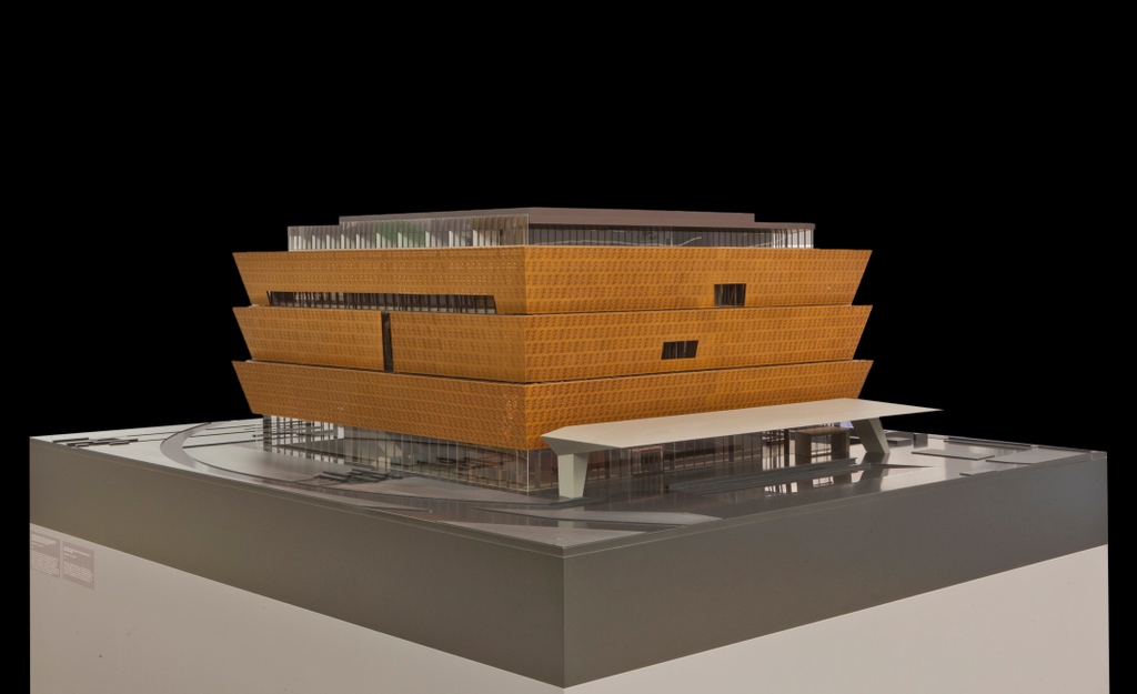 AdjayeAssoc's tweet image. #ModelMonday at @nmaahc in Washington, DC, USA designed by @dadjaye.

@smithsonian #adjaye #davidadjaye #adjayeassociates #architecture #design #architect #buildings #architecturephotography #africanamerican #history #culture #architecturelovers #nmaahc #smithsonian