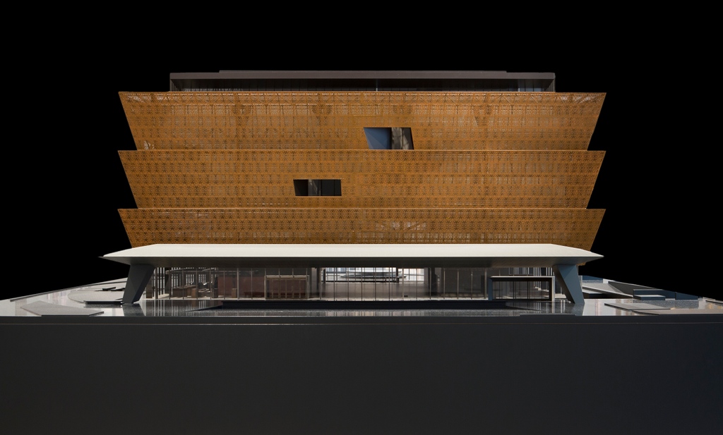 AdjayeAssoc's tweet image. #ModelMonday at @nmaahc in Washington, DC, USA designed by @dadjaye.

@smithsonian #adjaye #davidadjaye #adjayeassociates #architecture #design #architect #buildings #architecturephotography #africanamerican #history #culture #architecturelovers #nmaahc #smithsonian