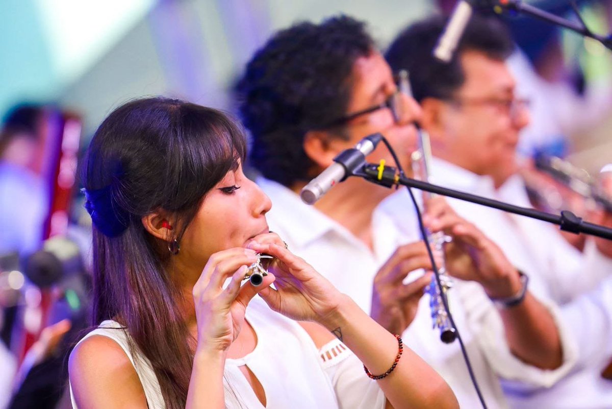 Cultura_DES's tweet photo. #DeCultura Ayer, la Orquesta Sinfónica de El Salvador, presentó el cuarto concierto de la Gira Nacional titulada «El Salvador, ¡esta es tu orquesta!», en el Museo del Ferrocarril, en #Sonsonte. @elsalvador @culturasv https://t.co/13wdWhPvw3