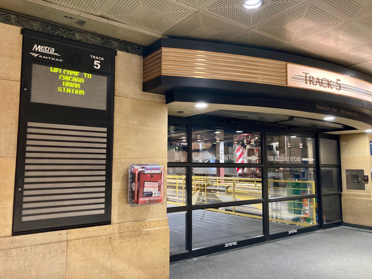 Chicagoans have access to lifesaving STOP THE BLEED® kits at 350 buildings around the city as part of the OEMC’s Safe Chicago initiative. Most recently, bleeding control kits were installed throughout @Amtrak's Union Station, the first train station of its size to have the kits.