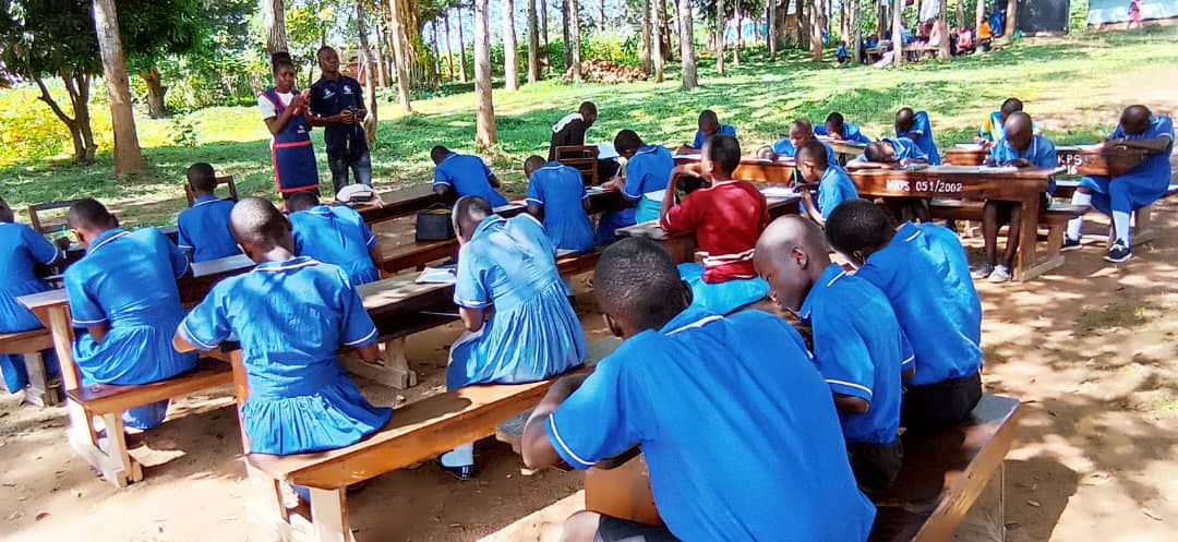 HOPEFORCHANGEA3's tweet photo. As away of sensitizing pupils in Busoga abouts malnutrition, today pupils at Maina primary school in Mayuge have started writing Eassys about Food Security, Nutrition and WASH. We thank willingness matters foundation together with Hunger project for the great opportunity. https://t.co/RNF7jDvFEY