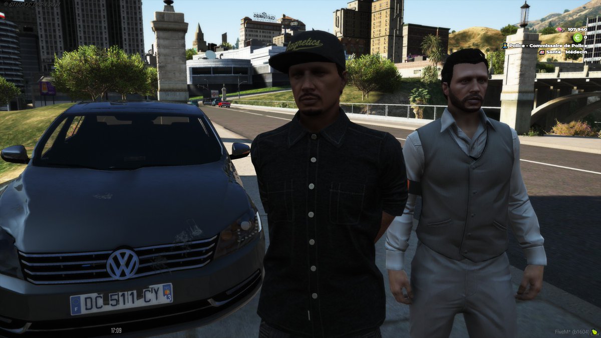 Une fête illégale rassemblait une centaine de jeunes dans un parc de la ville cet après-midi. 
Les <a href="/FO_SDCPJ/">Forces de l'Ordre SDCPJ</a> ont évacué dans le calme les jeunes. 4 interpellation ont eu lieu, notamment pour des violences et outrages. #Simulation