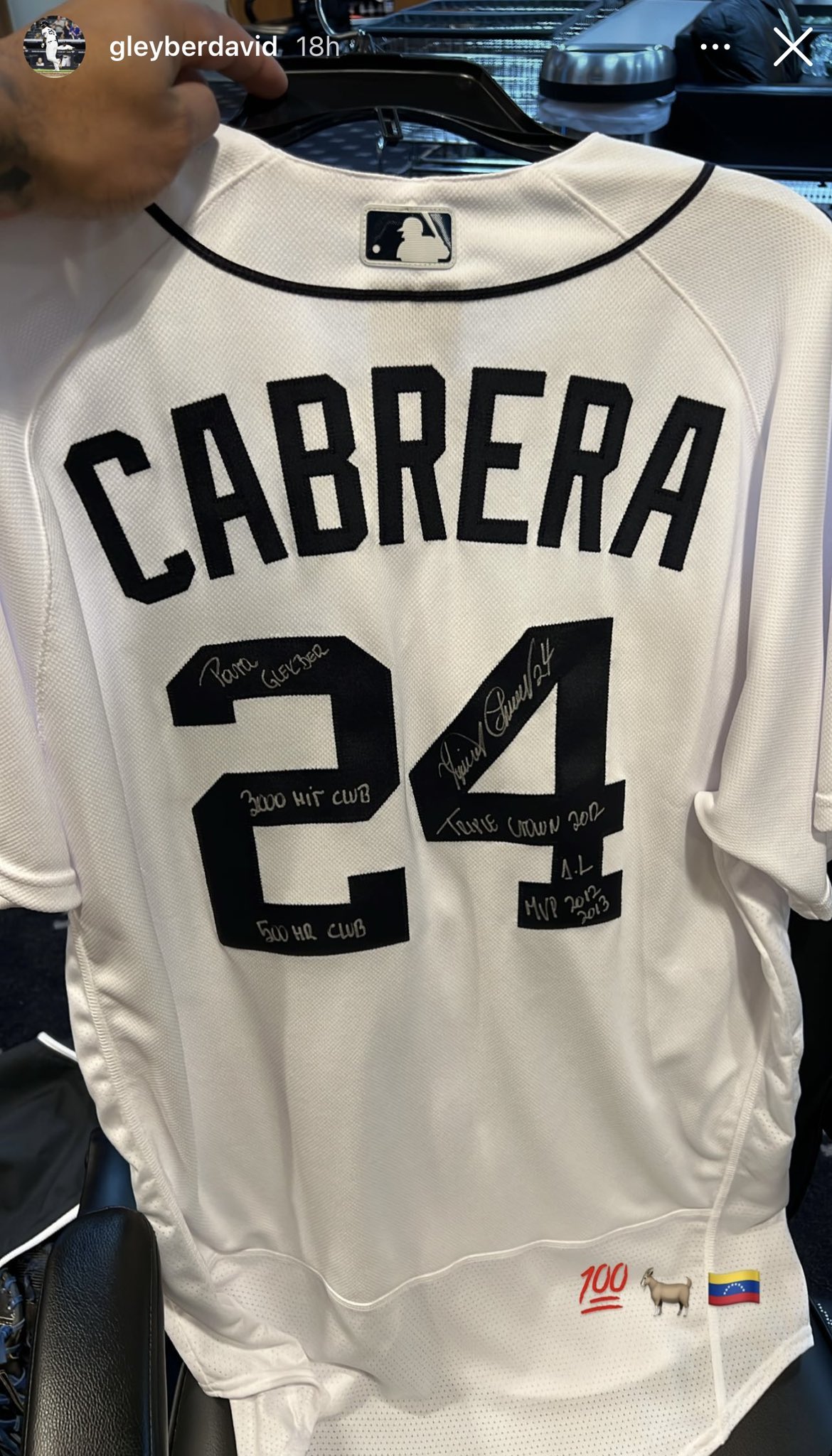 Talkin' Yanks on X: Miguel Cabrera signed his jersey and gave it