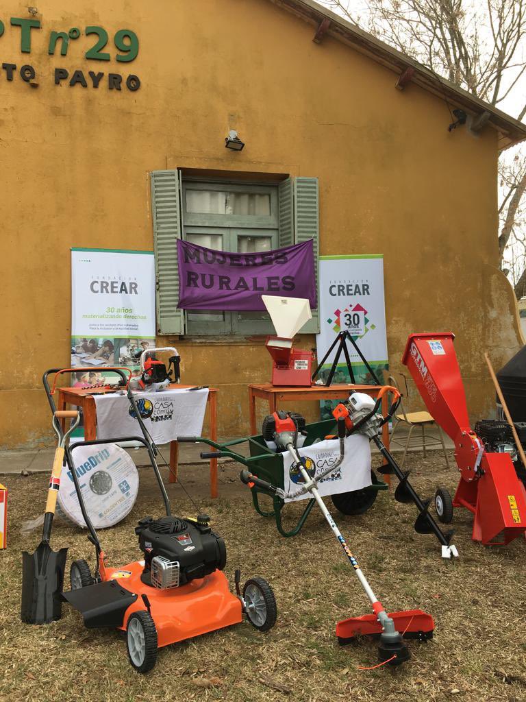 FundacionCrear's tweet photo. Seis emprendimientos familiares y comunitarios se ven fortalecidos!! 
Nuestras redes se agrandan!!
Agradecemos el locro compartido y el trabajar juntes por un país mejor!! https://t.co/AjJVbLSs1a