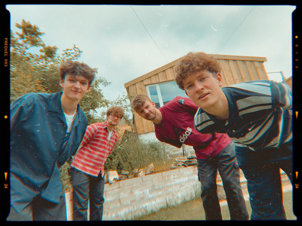 We're all looking at you to make sure u got a ticket for our Sheffield show 😳

Here's the link dudes x

skiddle.com/whats-on/Sheff…