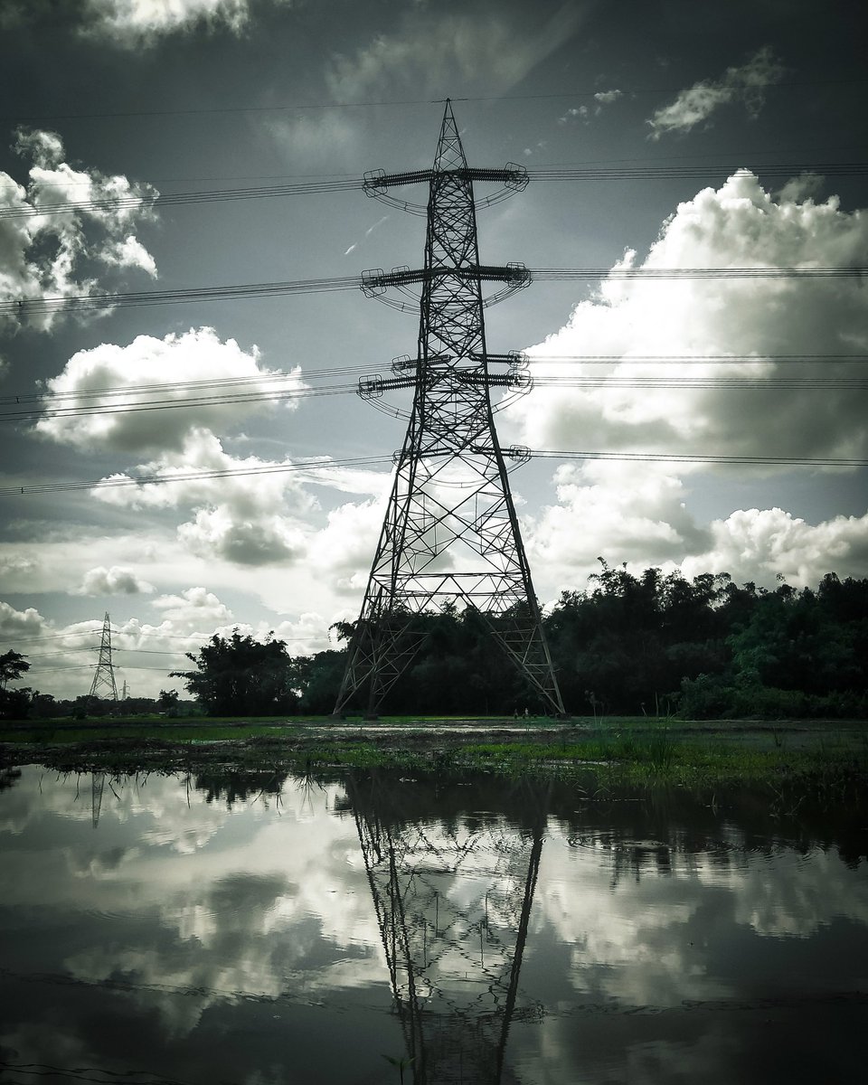 AnuranNath's tweet photo. Electric Weather ✨⛈️

#Weathercloud #Monsoon2022 #photography #assam https://t.co/Lc5o3AQ3br