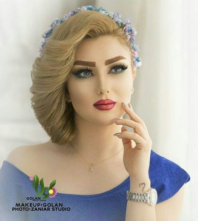 أنـا لسـت أسطــورة مـن أسـاطيـر الزمــان 
ولست ملكــةّ الملــوك ..
كـل مـا فـى الأمــر 
انـى انسـانـةّ أضـع تــاج الكبـريـاء على رأســى 
وأزخــرفـه بكـرامتـى ..
هـنـا مملكــتي لــن أجـبــر أحـد علـى دخــولـهـا 
أو البـقـاء بـهـا ..