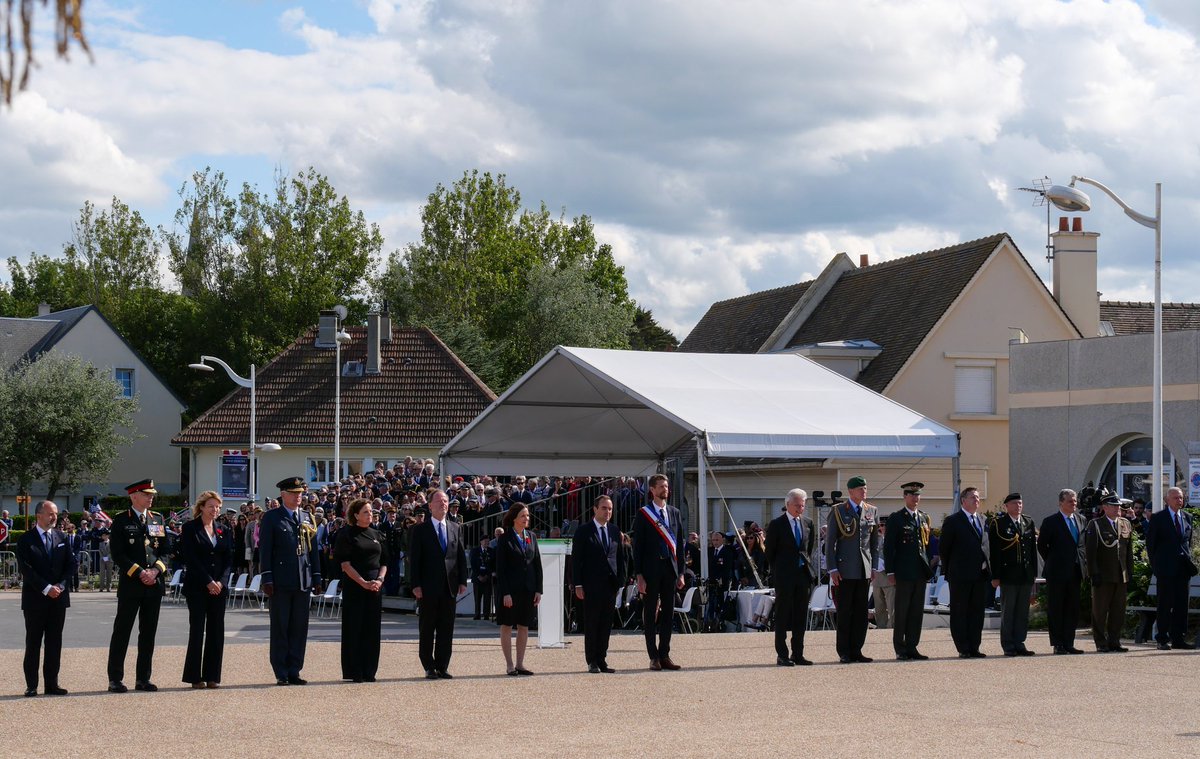 Prefet14's tweet image. Le 6 juin 1944, c’est avec une ardeur renouvelée et une volonté farouche de réussite, que les soldats des nations alliées, unis sous une même bannière, se lancèrent à l’assaut des plages de #Normandie.
#DDay78
🇫🇷🇬🇧🇨🇦🇩🇰🇺🇸🇧🇪🇳🇱🇵🇱🇳🇴🇩🇪