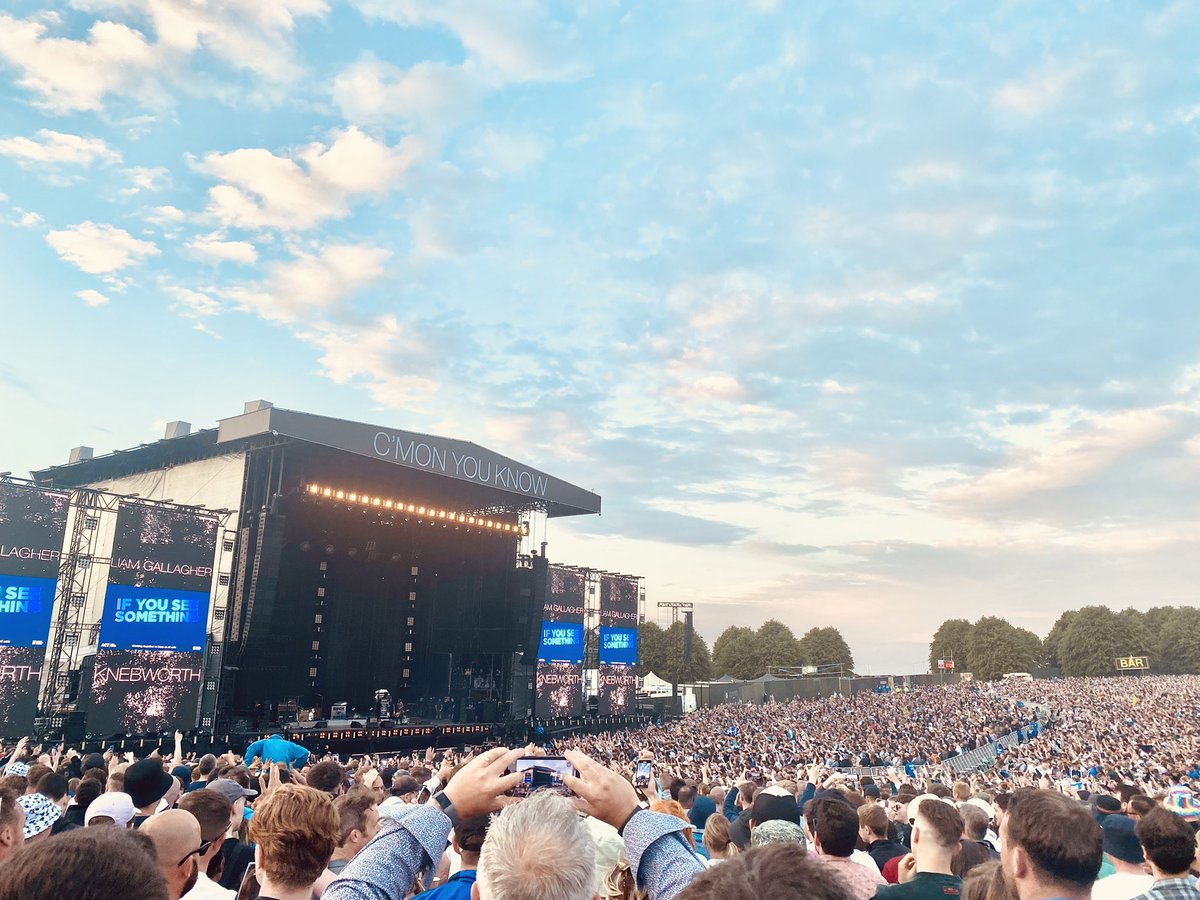 Great day and atmosphere <a href="/KnebworthHouse/">Knebworth House</a> watching <a href="/liamgallagher/">Liam Gallagher</a> <a href="/PaoloNutini/">Paolo Nutini</a> <a href="/KasabianHQ/">KasabianHQ</a> with my no 1 music buddy! 🎶❤️🎸🎶#CmonYouKnow #PlatinumJubilee
