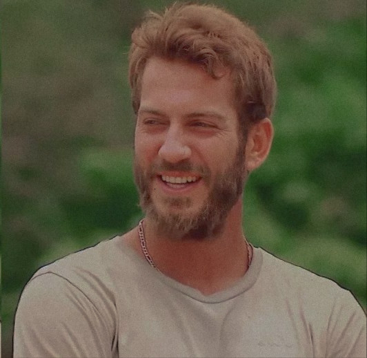 O kadar gurur duyuyorum ki seninle ne desem az  biliyorum bizi mahcup etmemek inancımızı boşa çıkarmamak için acılar içinde oyun oynuyorsun orada ama bizim sana olan inancımız oyunlarla ölçülmüyor bir gün bile mahcup etmedin bizi şampiyonum iyi ki sen💙

#OgedayGirisken