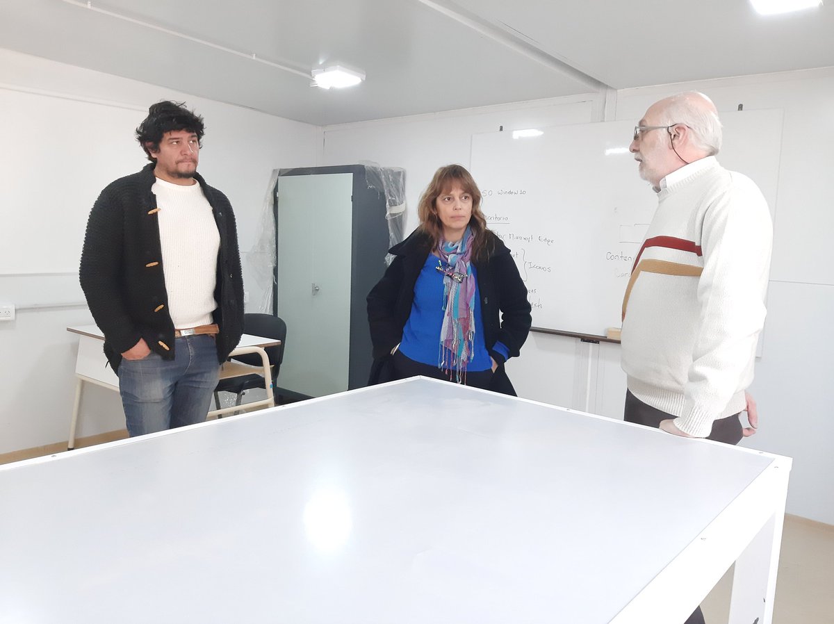 OLlancafilo's tweet photo. #Ahora #Centenario #EPET22 Entregamos dos nuevas mesas técnicas de trabajo, herramientas de mano e insumos para los talleres de Ajuste y Hojalatería del nuevo Anexo.
#EquipamientoEscolar
#MinisterioGobiernoEducación https://t.co/6OZVzCNtF7
