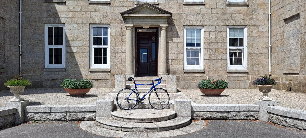 CycloKernow's tweet photo. #cornwalltravelchallenge what a great day to cycle to work on the Penryn University Campus #cycling #Cornwall https://t.co/bDaQi7UIlu