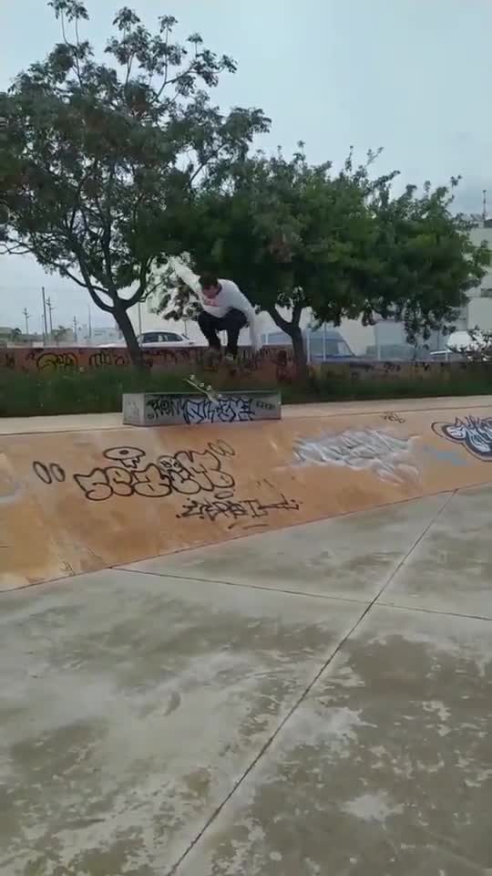 Fs tail flip out, Aitor López #cashfortricks dlvr.it/SRk53w