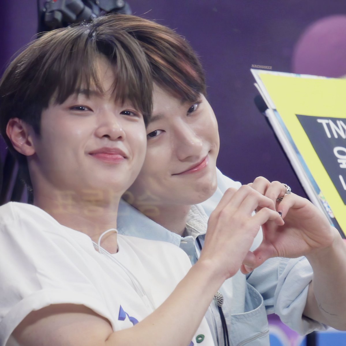 feellike_youn's tweet photo. 너.. 동표를 왜 그렇게 보는건데?ㅜㅜ
https://t.co/ZZczOWWJnx