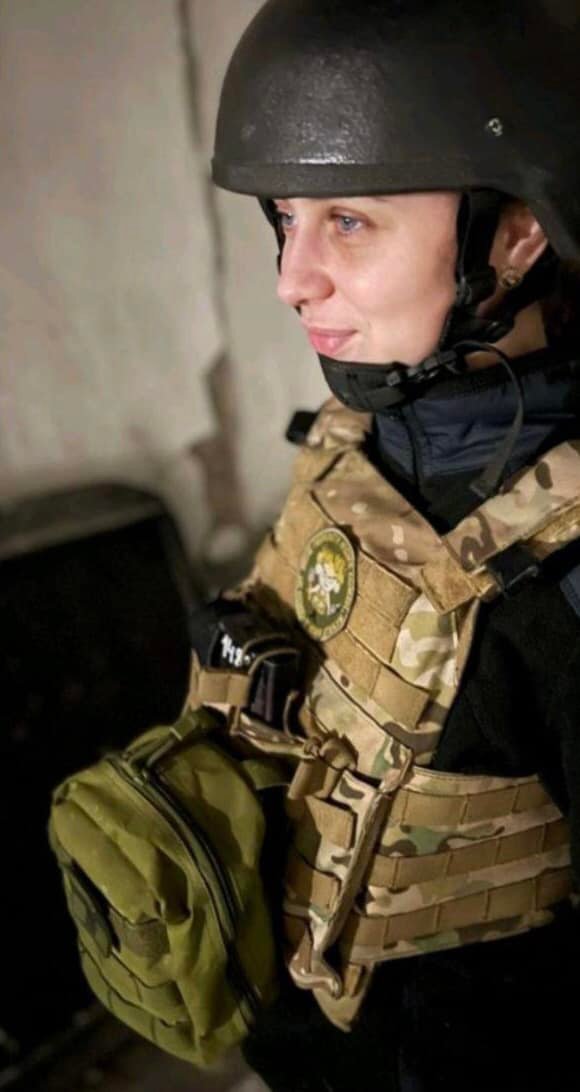 EuromaidanPress's tweet photo. 27-year-old Alice died defending her native Mariupol, the coastal city besieged by Russia for 82 days.
 
Her story, recorded by the SaveMariupol NGO: "She knew how to love 🇺🇦by deed, not by word, with her whole life," More on our fb: https://t.co/K1rVyvHmxQ https://t.co/gld5acROeb