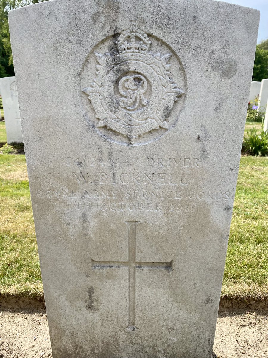 Just back from a fantastic few days in #Ypres, #Belgium visiting the #WW1 battlefields and war graves. Found my great, great uncles grave at #Dozinghem cemetery. Everything is so well maintained. A very moving experience in a beautiful friendly city #heroes #passchendaele