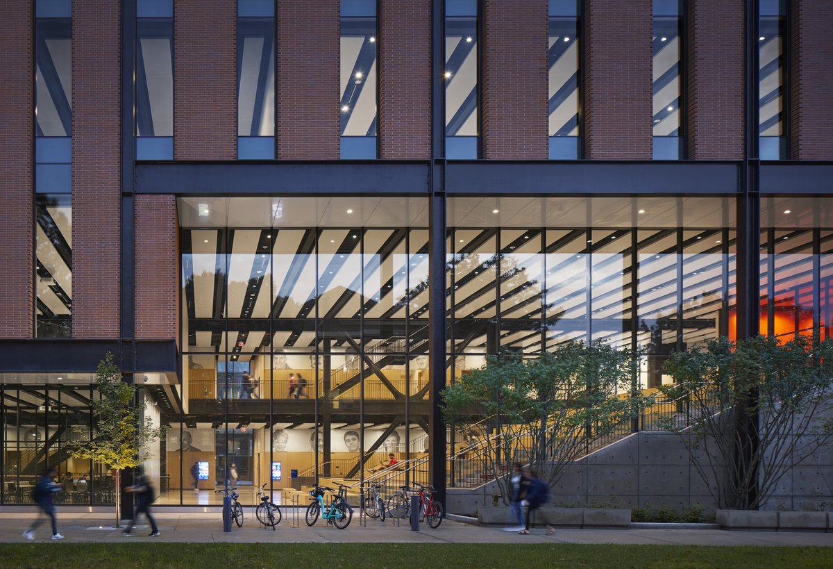 SOM_Design's tweet photo. On #NationalHigherEducationDay, take a look at the recently completed Campus Instructional Facility (CIF) at @UofIllinois, a new center for flexible learning designed to meet the changing needs of students and faculty. https://t.co/14rFP27XvY https://t.co/goLYRM4anG