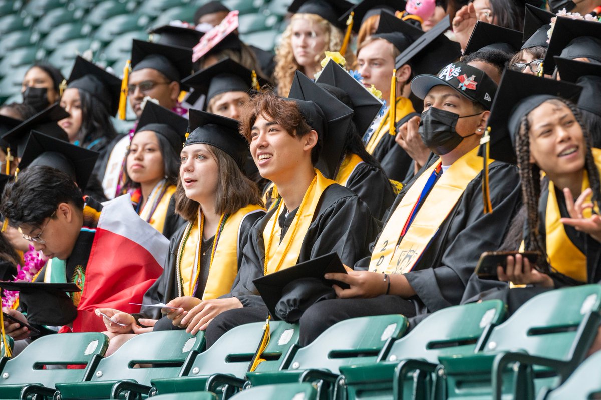PPSConnect's tweet image. Congratulations, @Riderconnection #classof2022!

You can visit this album to see more great memories: tinyurl.com/RooseveltGradu…